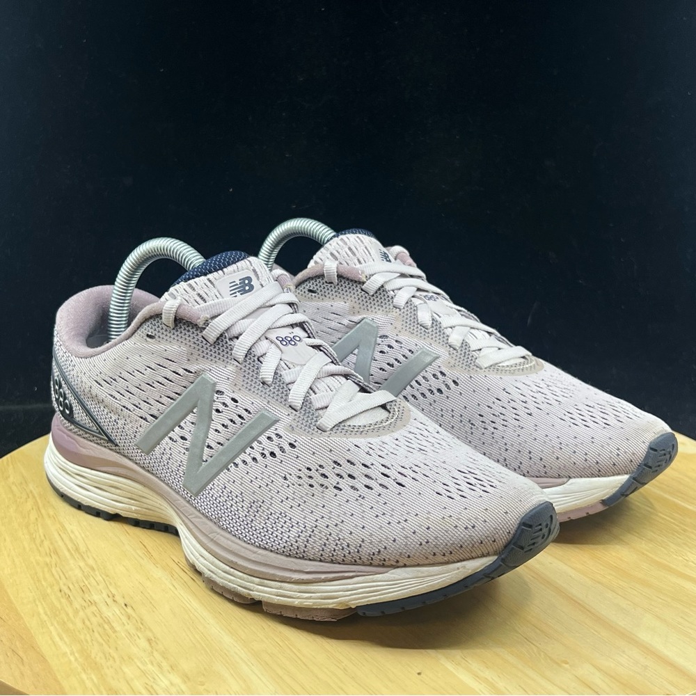 New Balance Women's Fresh Foam 880 V12 Running Shoe,Violet Shadow/Lilac Size 8.5 - Picture 4 of 9